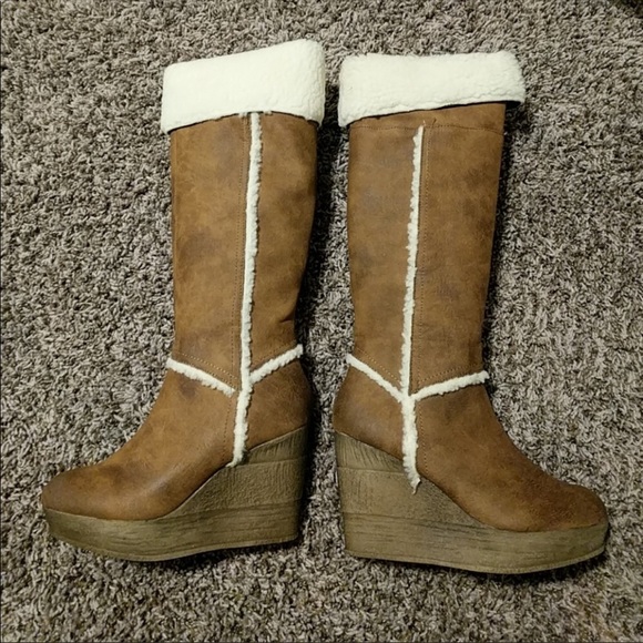 SBICCA “ Chippy” Faux Sherling Wedge Boots🤩❤️ - Picture 10 of 12